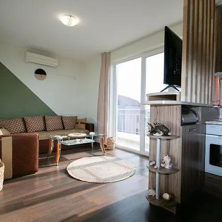 Chic&cozy In Apartment Nesebar