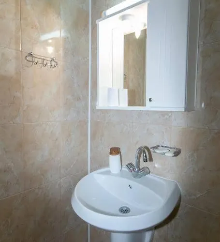 Chic&cozy In Апартамент